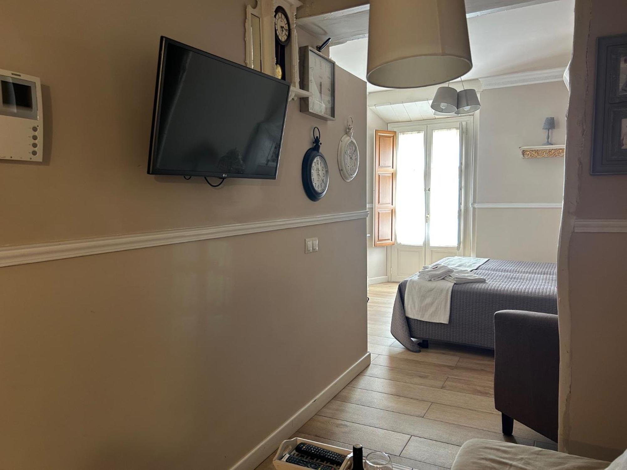 Apartamentos Luna Suites Palacio Almagra — Photos 3